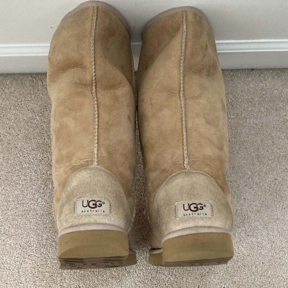 UGGs Classic Tall Boots - Sand Size W 7 - Picture 5 of 9